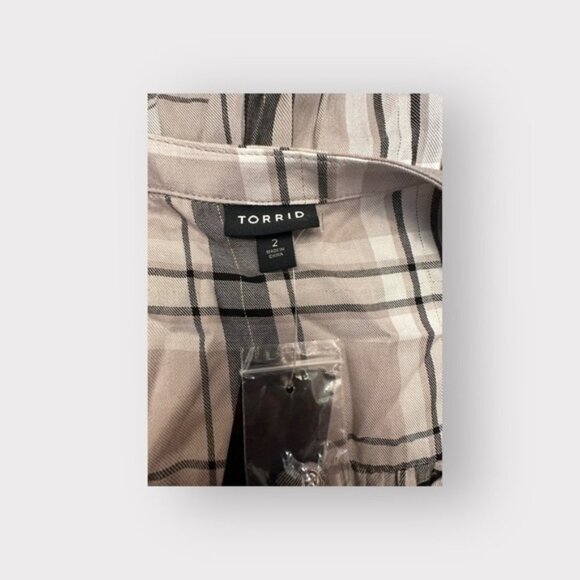 NWT Women’s Torrid Beige Gold Black Babydoll Rayon Twill Button-Front Top 2 2XL - Picture 11 of 14